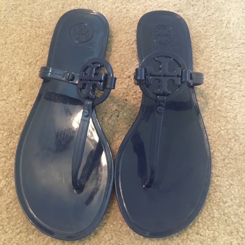 Eeeeeuc size 6 navy